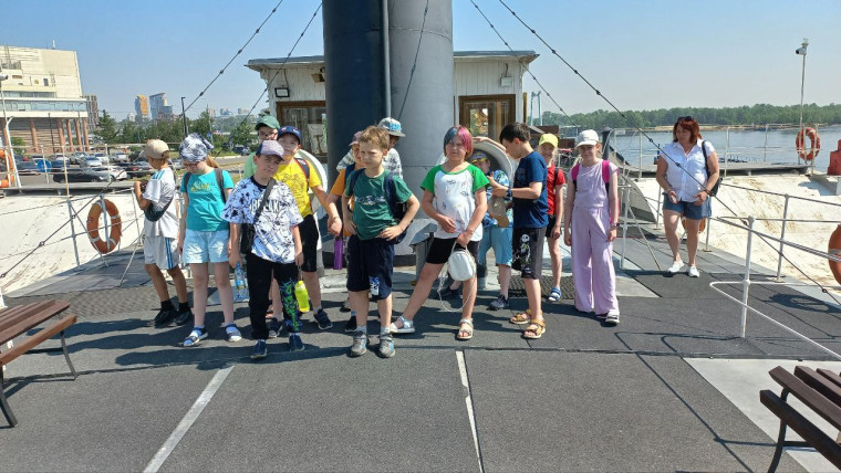 Будни летнего пришкольного лагеря.